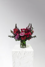 Load image into Gallery viewer, Seasonal Deep &amp; Moody vase design