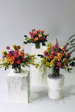Load image into Gallery viewer, Seasonal Cheery &amp; Bright vase design