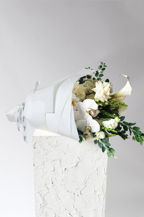 Seasonal Green & White bouquet