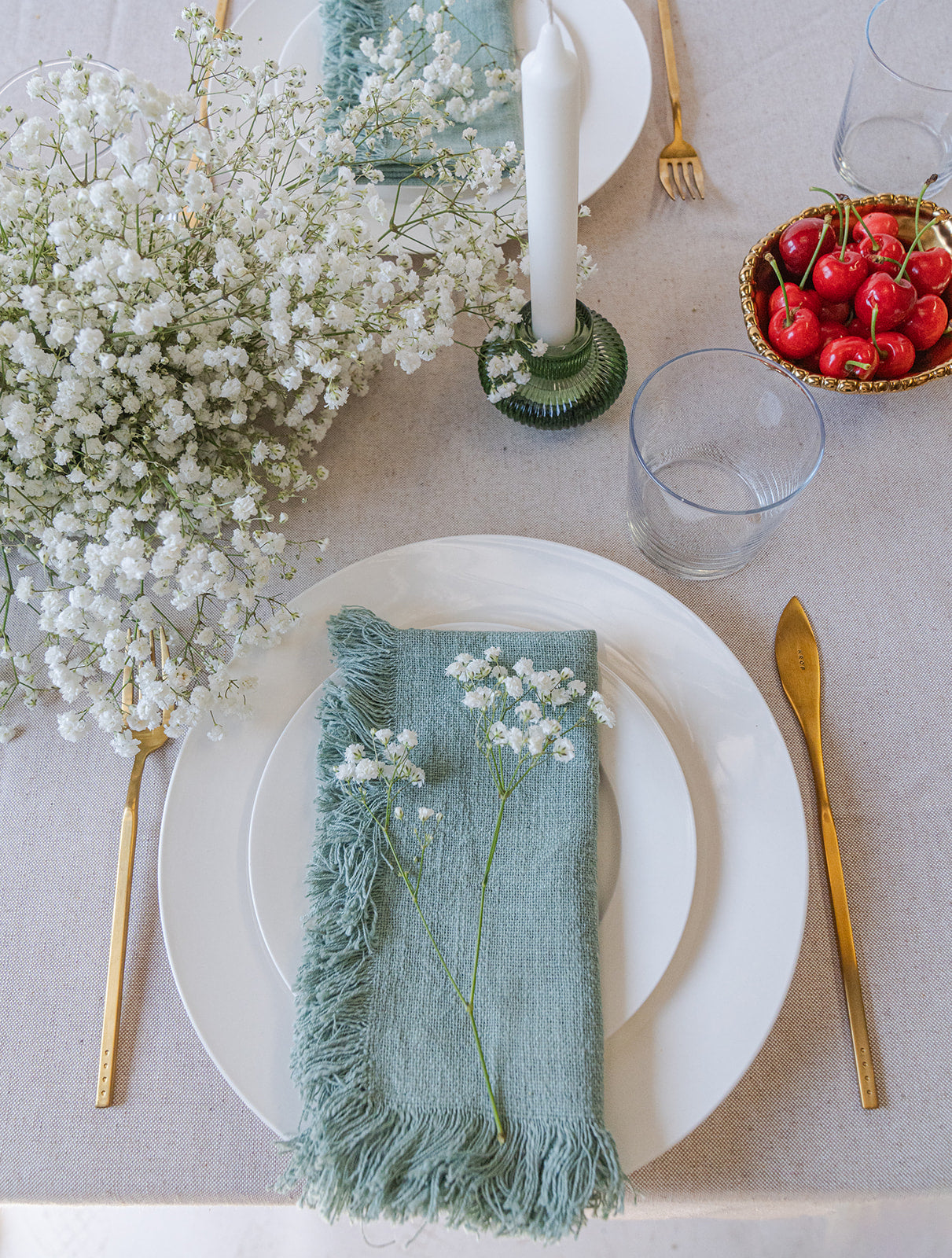 Snow White Table Runner