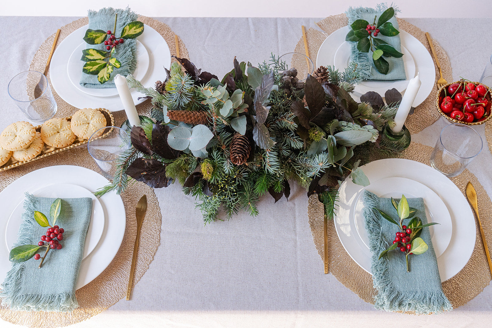 Classic Christmas table runner