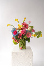 Load image into Gallery viewer, Seasonal Cheery &amp; Bright vase design
