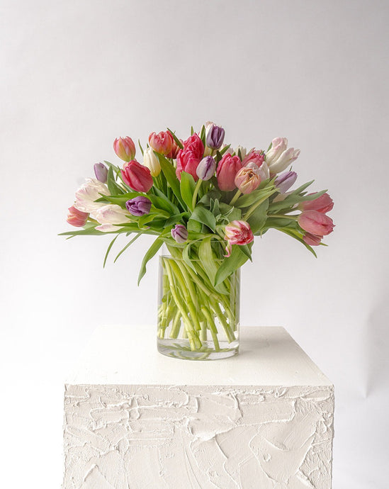 Grand Tulip Vase