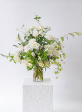 Load image into Gallery viewer, Seasonal Green and White vase design