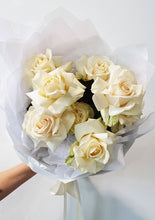 Load image into Gallery viewer, Creamy whites reflexed rose bouquet